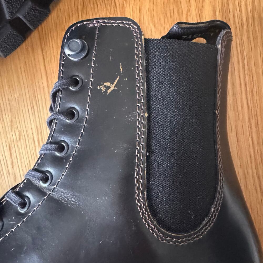 Blundstone Black Leather Lace-Up Ankle Boots - Picture 12 of 12